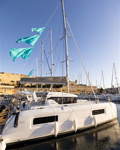 Lagoon 38