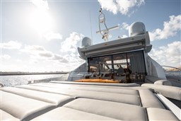 Sunseeker Predator 64 - MY2011