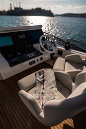 2019 AZIMUT 66 FLYBRIDGE 