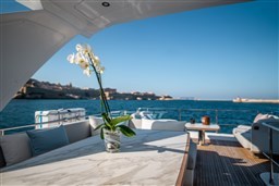 2019 AZIMUT 66 FLYBRIDGE 