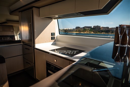 2019 AZIMUT 66 FLYBRIDGE 