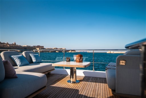 2019 AZIMUT 66 FLYBRIDGE 