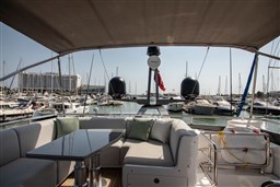2021 AZIMUT S8