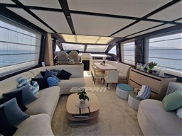 2021 AZIMUT S8