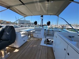 2021 AZIMUT S8