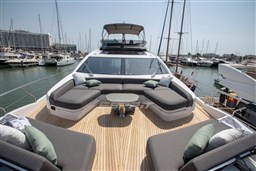 2021 AZIMUT S8