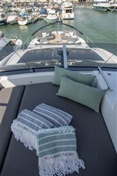 2021 AZIMUT S8