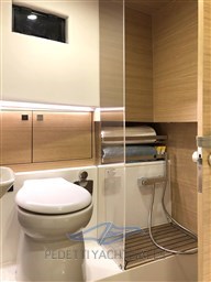 De Antonio Yachts_D42_32