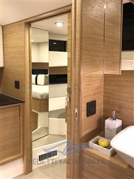 De Antonio Yachts_D42_34