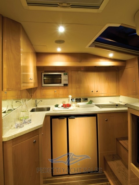 43OE_Galley_01.jpg