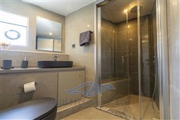 Albatros-Explorer-23-scaled