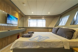 Albatros-Explorer-25-scaled