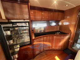 pershing 43 OCCASION BATEAU OCEAMBER VAR HYERES (51)