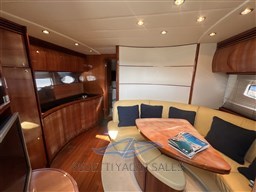 pershing 43 OCCASION BATEAU OCEAMBER VAR HYERES (49)