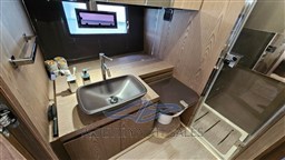 Invictus 460 (19)