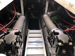 Sea Ray 400 Express Cruiser (12)