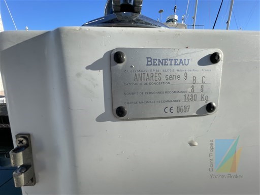 Beneteau Antares Série 9 (28)