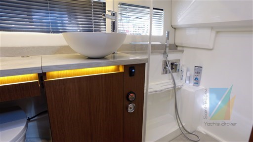 JEANNEAU_Cap_camarat_12.5_WA_44