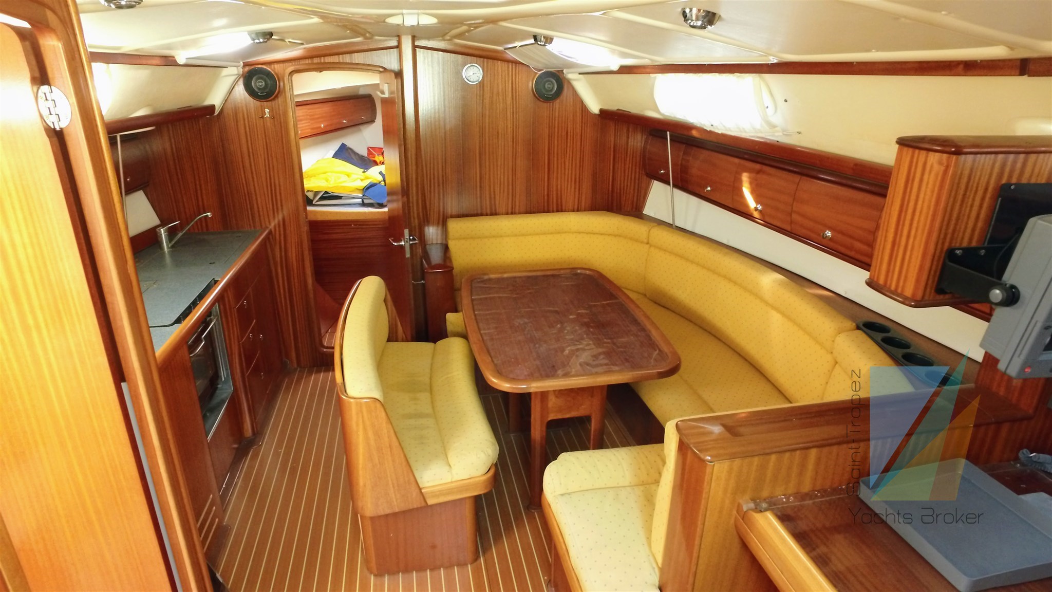 Bavaria_38_Cruiser_19