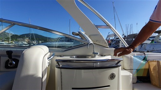 Sea_Ray_270_SLX_16