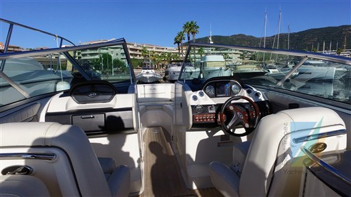 Sea_Ray_270_SLX_14