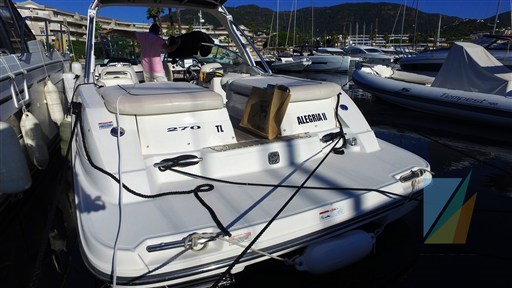 Sea_Ray_270_SLX_3