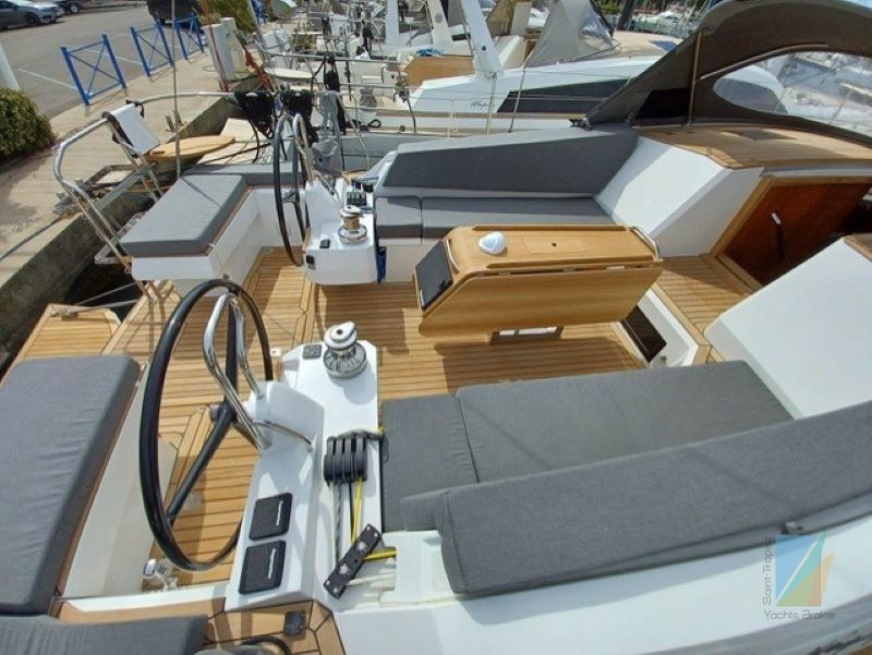 Wauquiez-pilot-saloon-48e-9