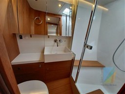Wauquiez-pilot-saloon-48e-39
