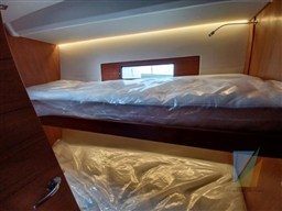 Wauquiez-pilot-saloon-48e-37