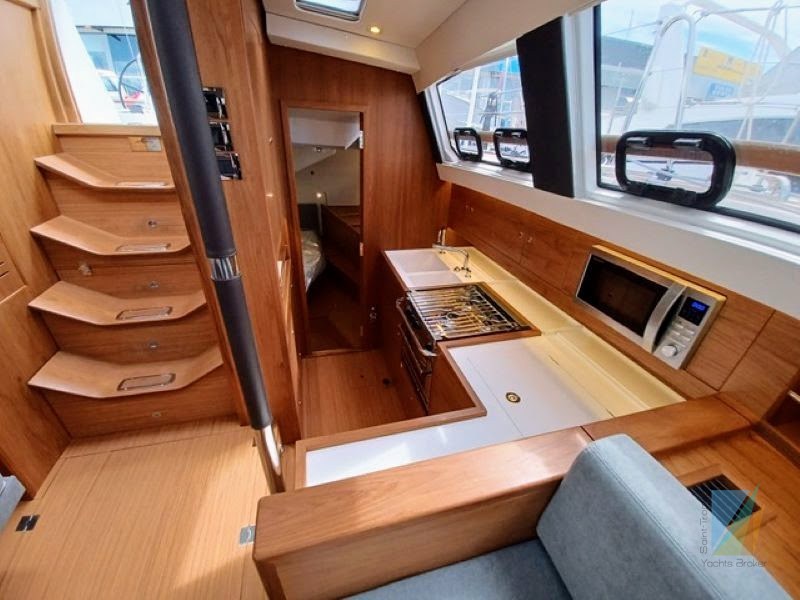 Wauquiez-pilot-saloon-48e-28