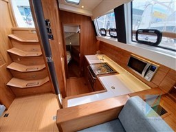 Wauquiez-pilot-saloon-48e-28