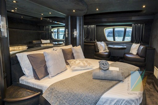 Azimut 68E