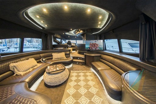 Azimut 68E