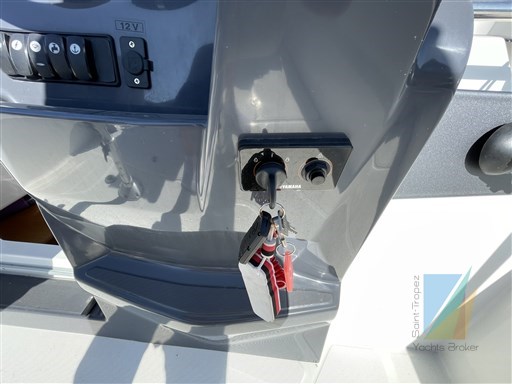 BENETEAU FLYER 6.6 SUNDECK ( (10)