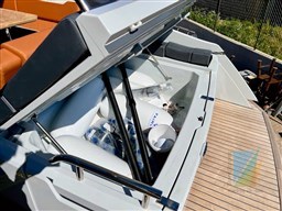 Fairline_F_Line_33_15