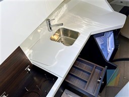 Fairline_F_Line_33_16