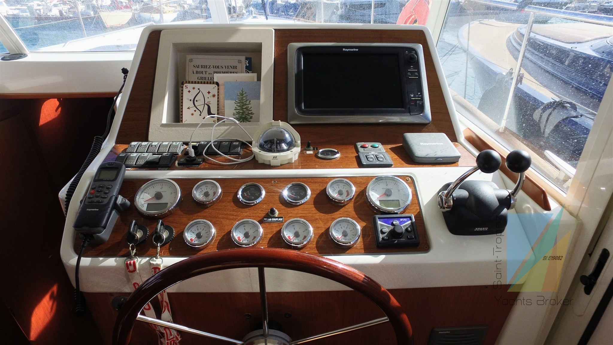 Beneteau_swift_trawler_42_41