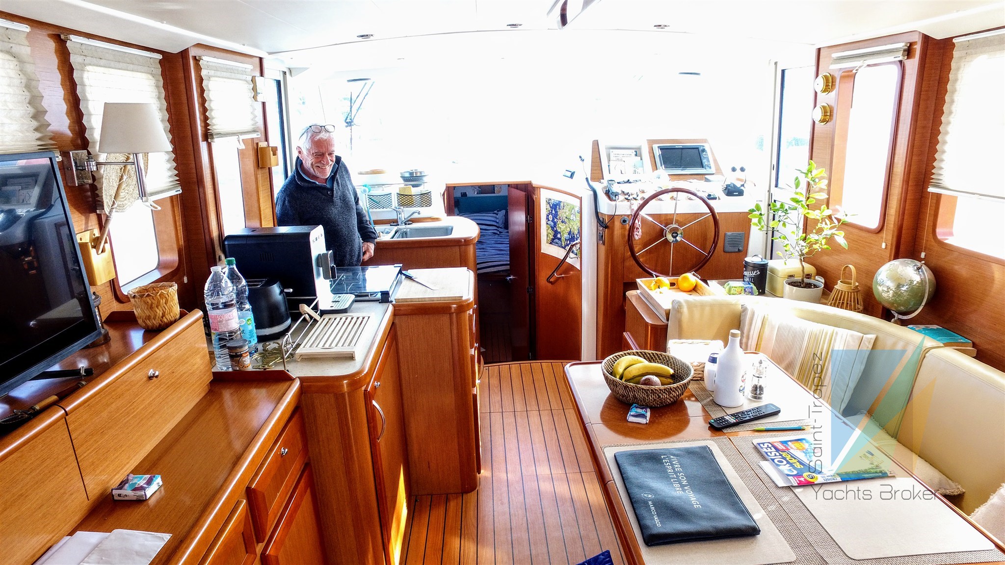 Beneteau_swift_trawler_42_34