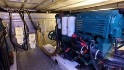 Beneteau_swift_trawler_42_60