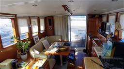 Beneteau_swift_trawler_42_35