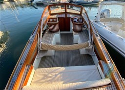 LATITUDE_46_LADY_SCARLETT_7