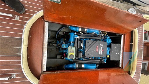 Hacker_Boats_30_Sport_18