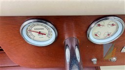 Hacker_Boats_30_Sport_6